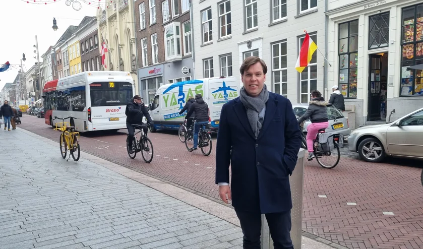 Foto van Freek van Genugten in de Hinthamerstraat